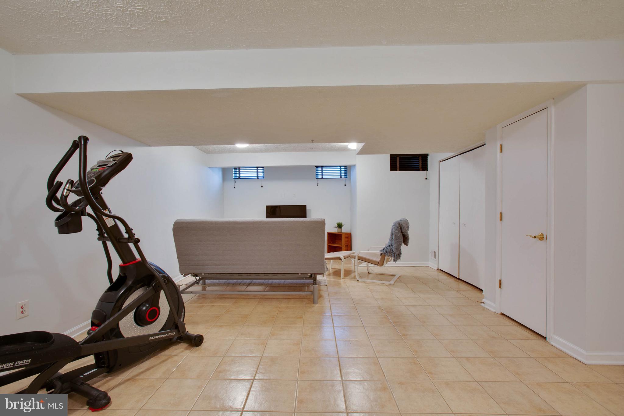 2034 Hackberry Road Baltimore, MD 21221 - Photo 21 of 33