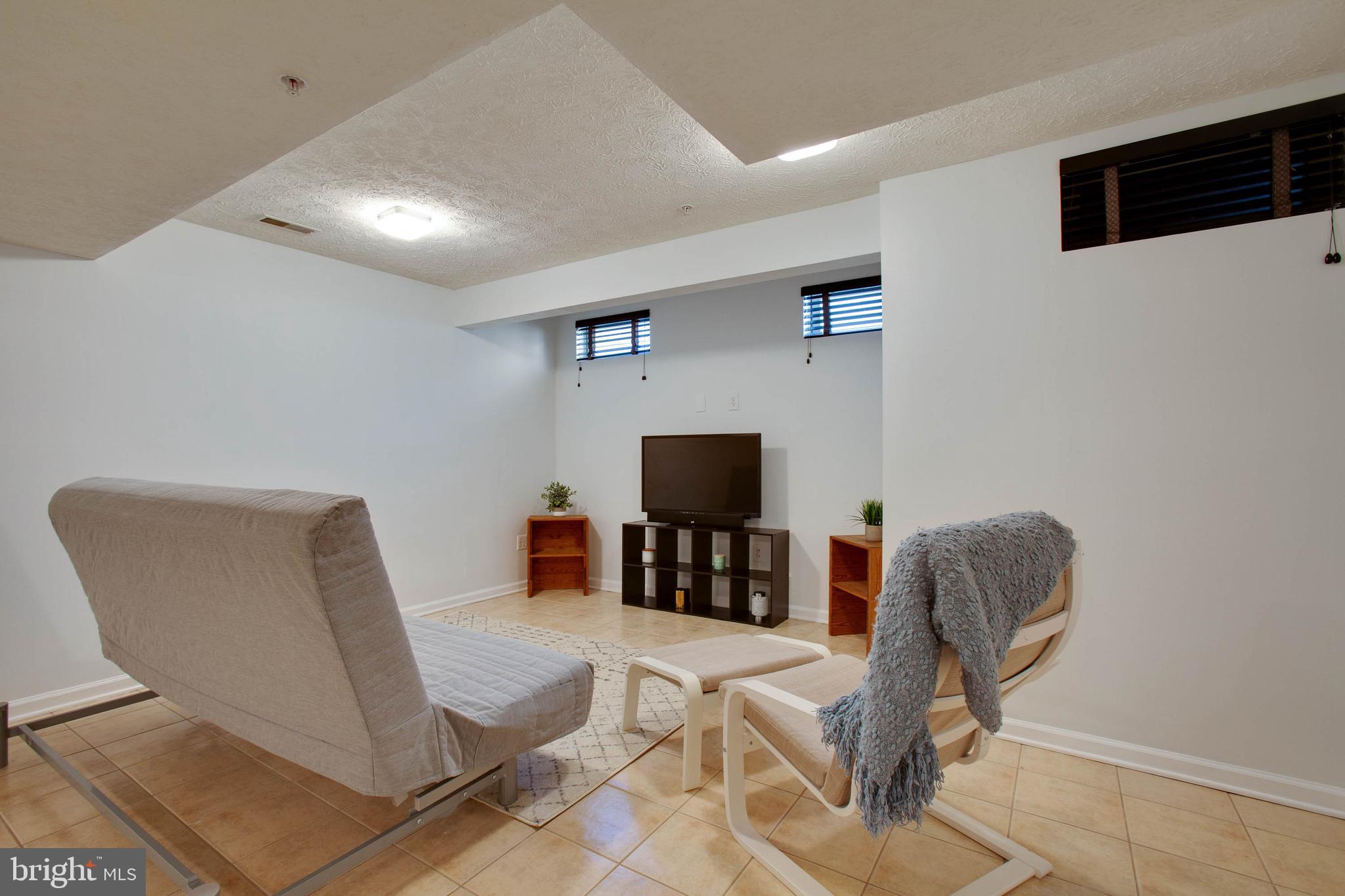 2034 Hackberry Road Baltimore, MD 21221 - Photo 23 of 33