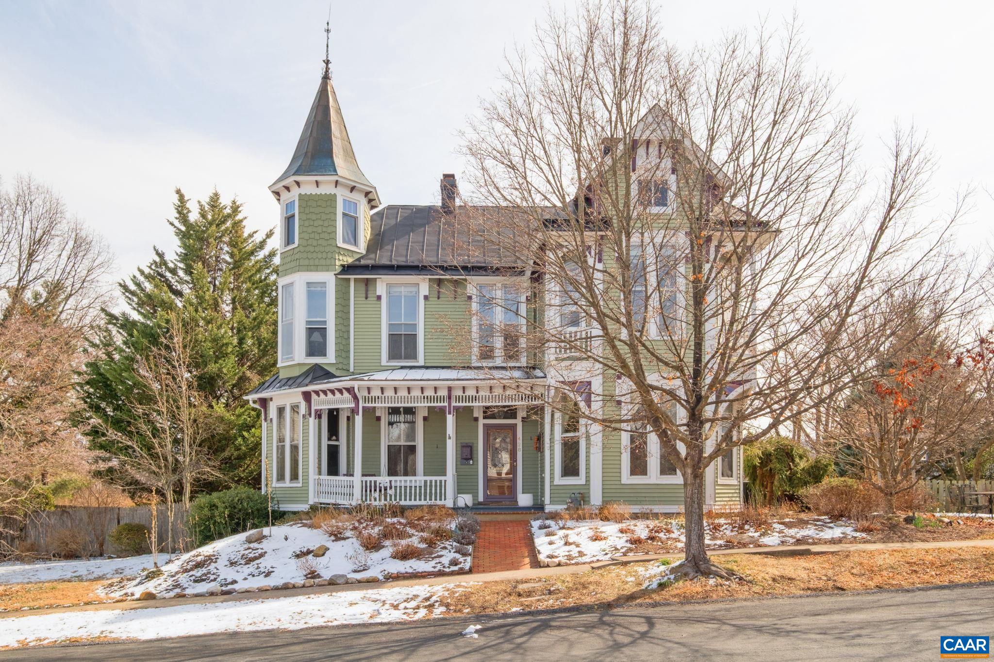428 Maple Avenue Waynesboro, VA 22980 - Photo 1 of 69 a front view of a house with a yard