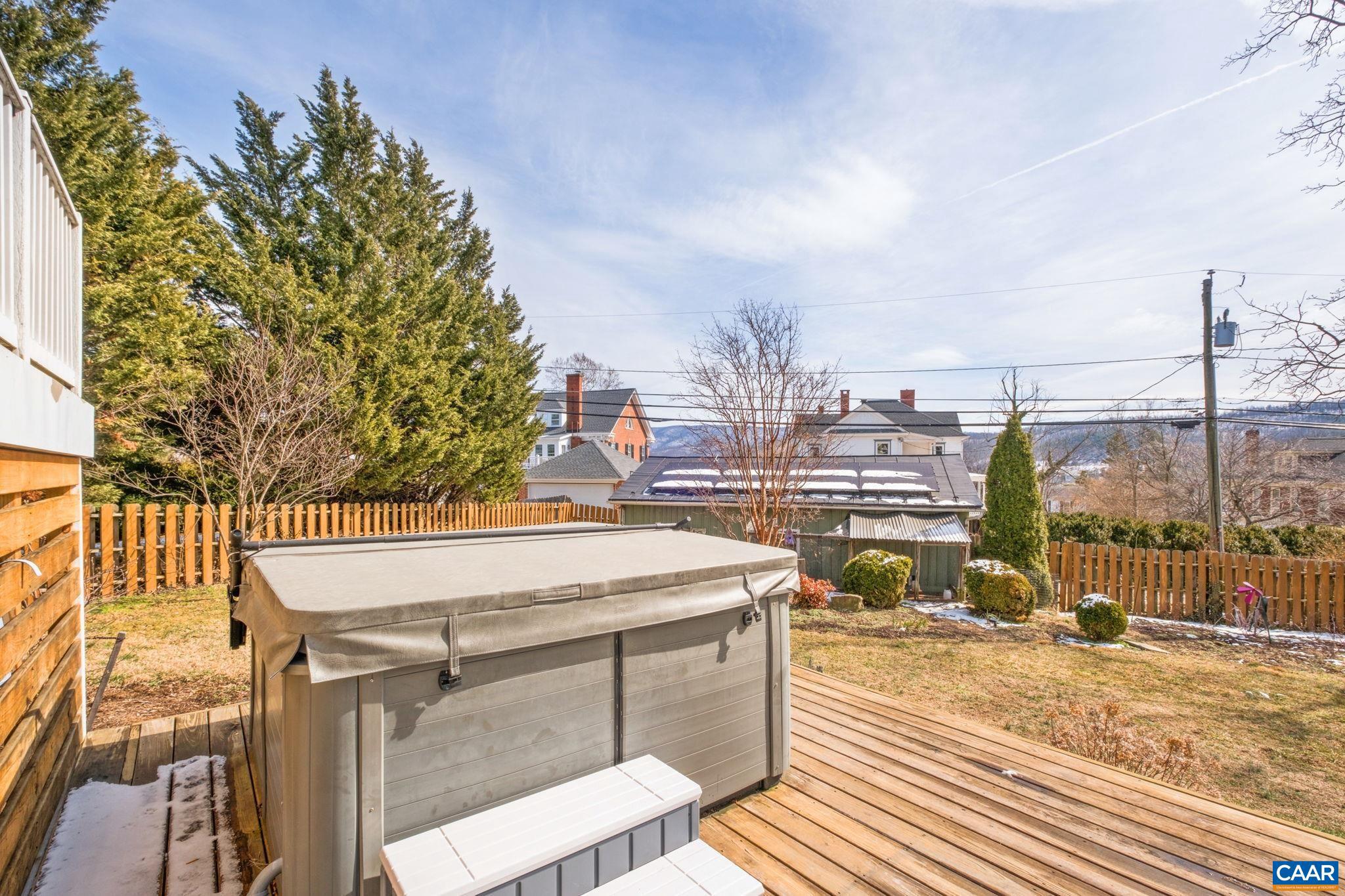 428 Maple Avenue Waynesboro, VA 22980 - Photo 51 of 69 a view of a terrace