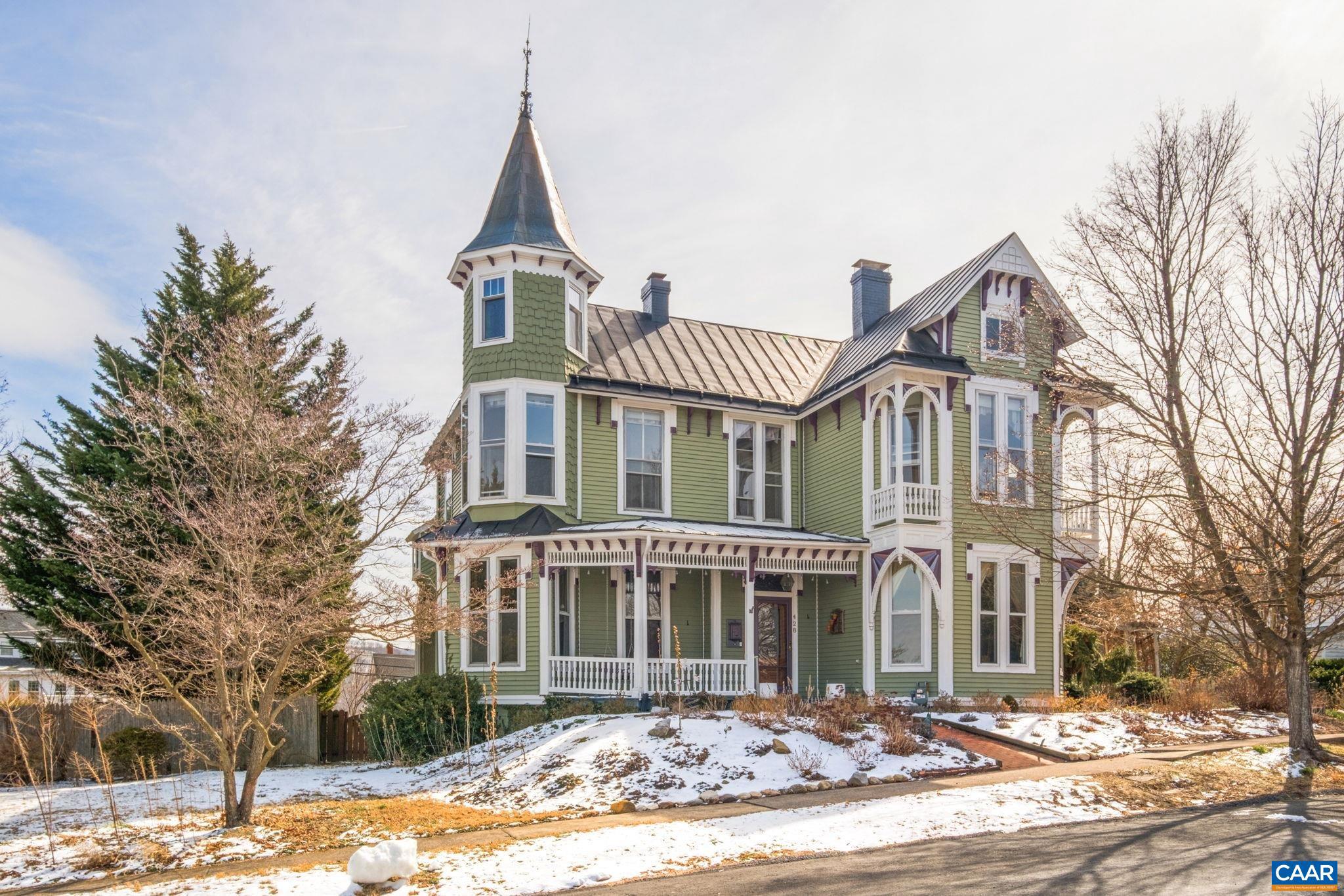 428 Maple Avenue Waynesboro, VA 22980 - Photo 68 of 69 a front view of a house
