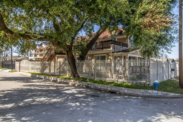 a view of a white building