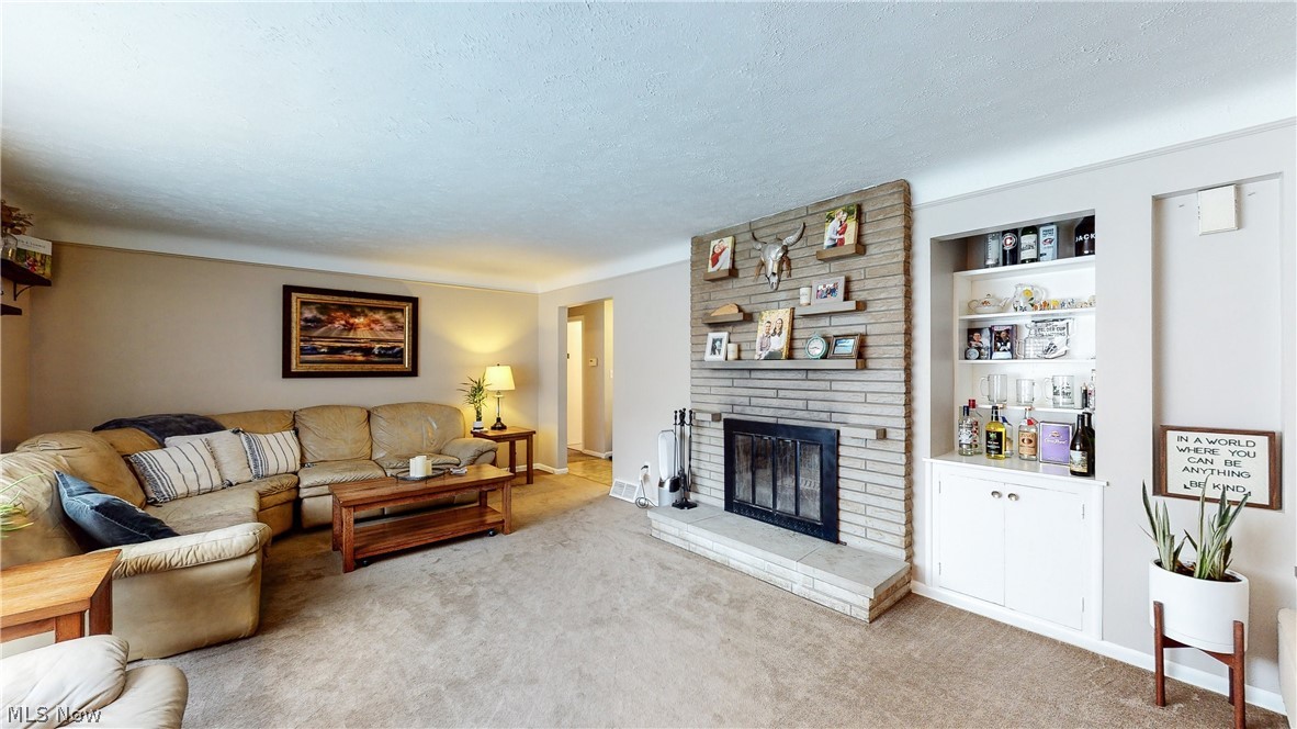11479 Valley View Road Northfield, OH 44067 - Photo 5 of 35 Woodburning fireplace for those chilly Fall evenings.