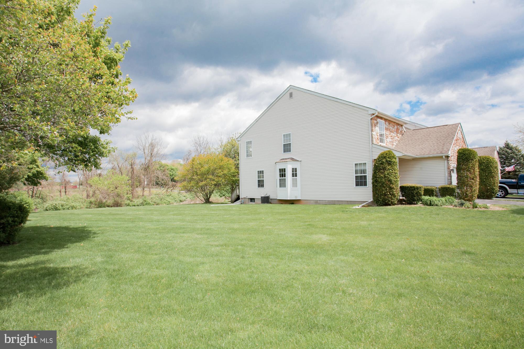 4187 Walter Road Bethlehem, PA 18020 - Photo 4 of 67 Gallery Image 4