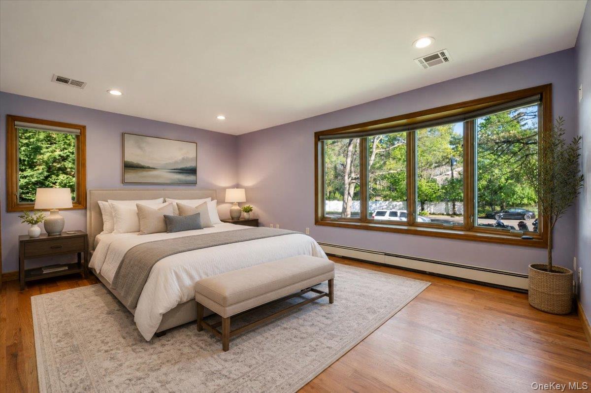 151 Seaman Neck Road Dix Hills, NY 11746 - Photo 21 of 35