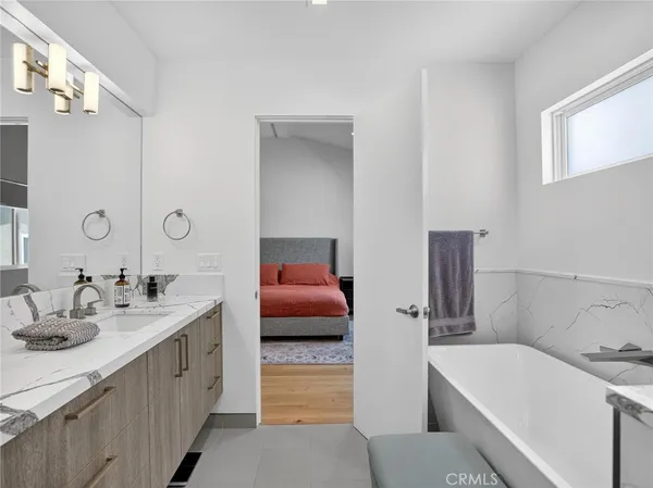 $2,299,000 | 1427 15th, Manhattan Beach, CA 90266