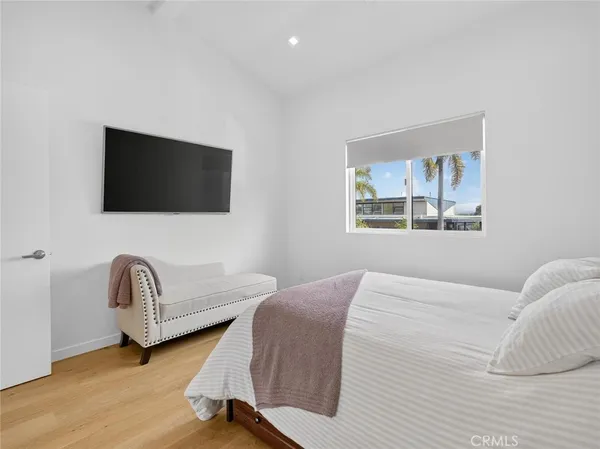 $2,299,000 | 1427 15th, Manhattan Beach, CA 90266