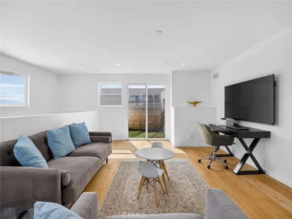 $2,299,000 | 1427 15th, Manhattan Beach, CA 90266