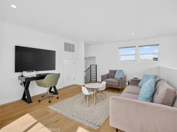 $2,299,000 | 1427 15th, Manhattan Beach, CA 90266