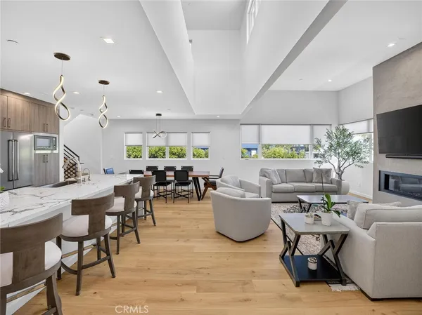 $2,299,000 | 1427 15th, Manhattan Beach, CA 90266