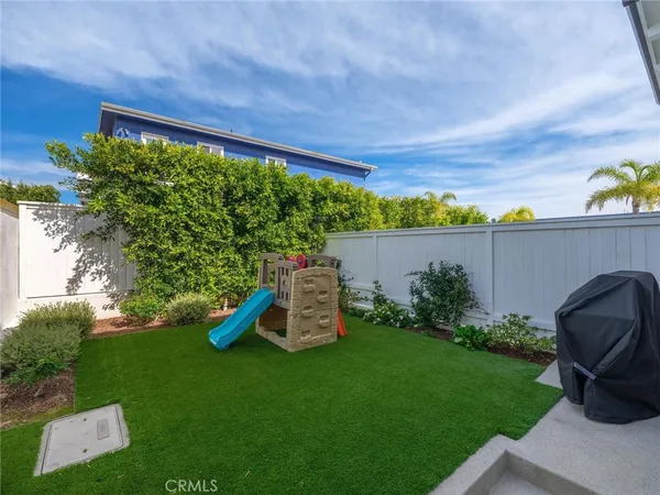 $2,299,000 | 1427 15th, Manhattan Beach, CA 90266