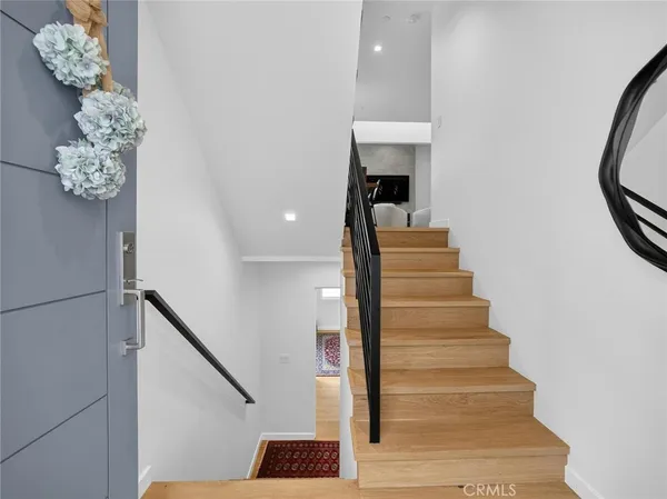 $2,299,000 | 1427 15th, Manhattan Beach, CA 90266