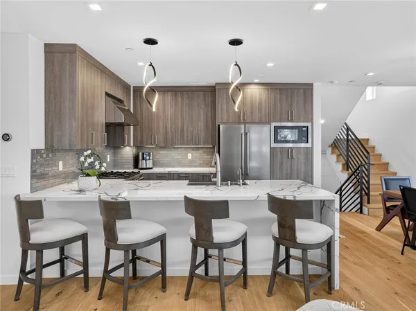 $2,299,000 | 1427 15th, Manhattan Beach, CA 90266