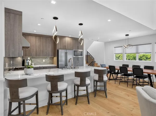 $2,299,000 | 1427 15th, Manhattan Beach, CA 90266