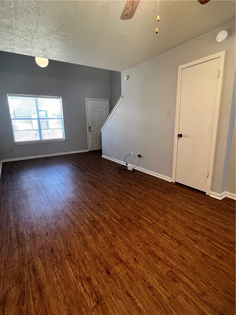 922 Spring Loop, Unit D College Station, TX 77840 - Photo 4 of 11 Gallery Image 4