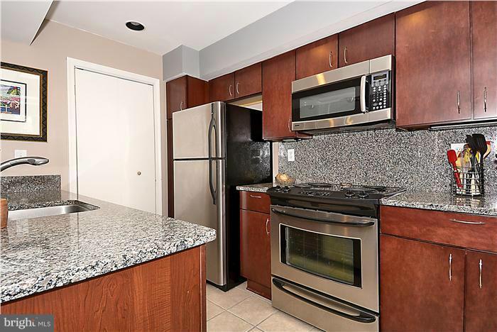 4531 28th Road South, Unit 96 Arlington, VA 22206 - Photo 8 of 14 Kitchen