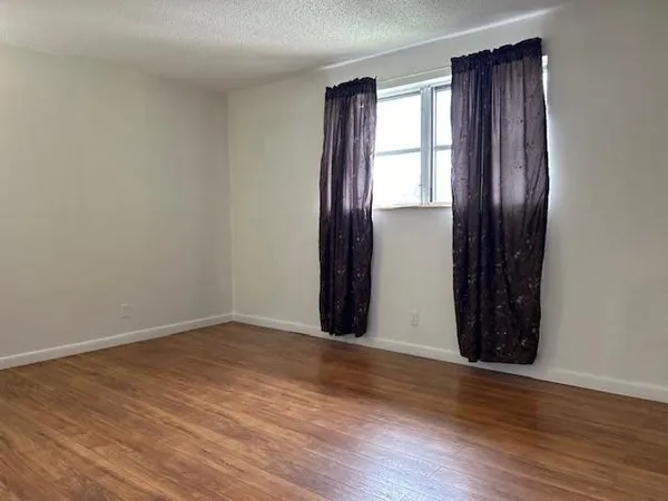 $1,950 | 850 East Commercial Boulevard, Unit 225C, Oakland Park, FL 33334