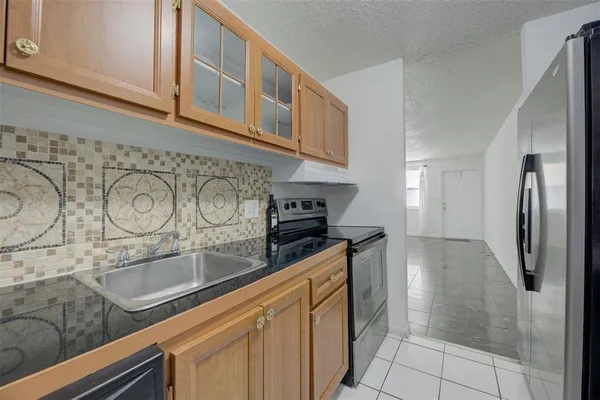 $1,950 | 850 East Commercial Boulevard, Unit 225C, Oakland Park, FL 33334