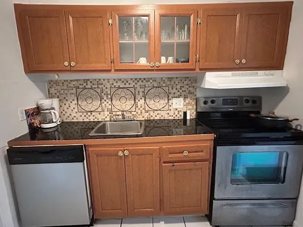 $1,950 | 850 East Commercial Boulevard, Unit 225C, Oakland Park, FL 33334