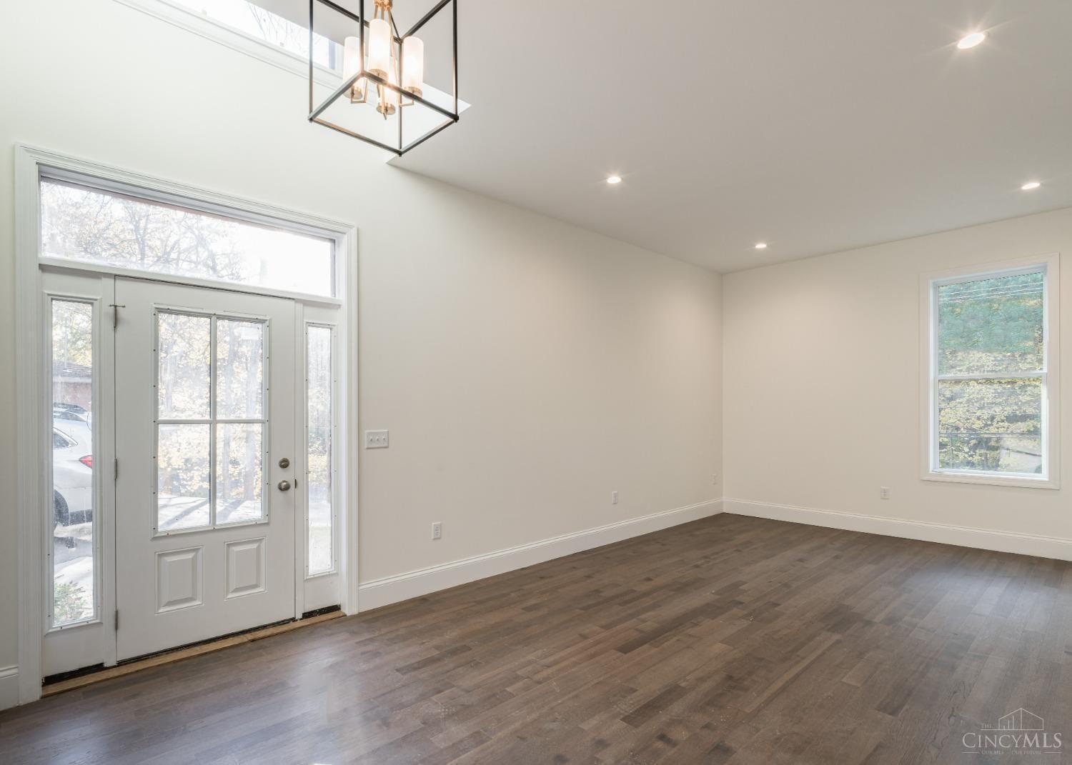 6654 Corbly Road Cincinnati, OH 45230 - Photo 6 of 32 Gallery Image 6