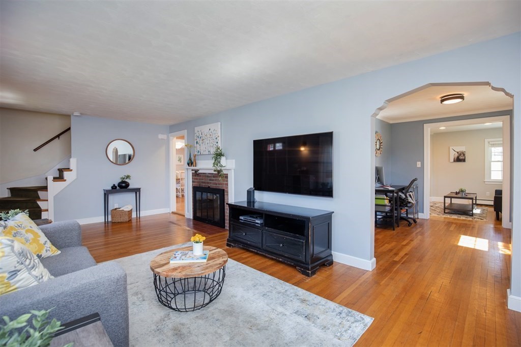 13 Corcoran Road Burlington, MA 01803 - Photo 9 of 40 Gallery Image 9