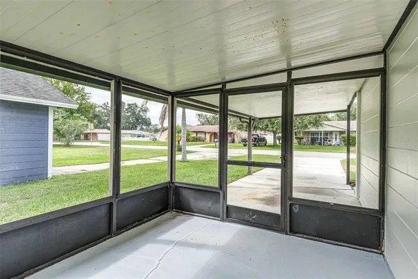 $269,950 | 2405 Delrose Drive East, Lakeland, FL 33805