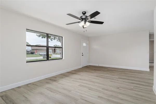 $269,950 | 2405 Delrose Drive East, Lakeland, FL 33805