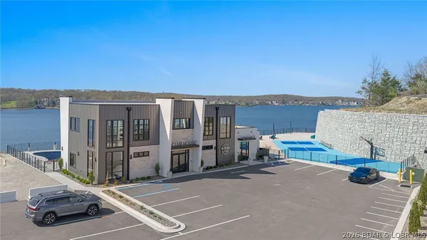 $496,900 | 100 Blue Heron Hill Lane, Unit 218, Lake Ozark, MO 65049