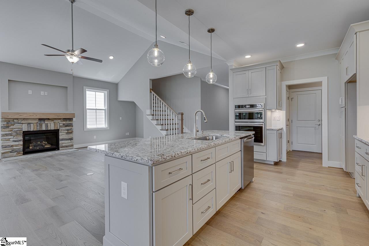 7 Pineglen Court Simpsonville, SC 29680 - Photo 17 of 36