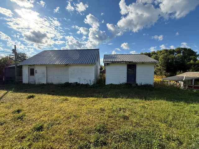 $99,900 | 2015 U.S. Rte 1, Orient, ME 04471