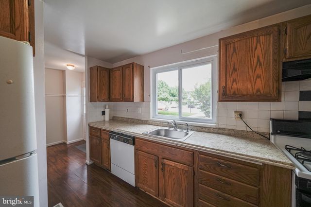 $335,000 | 14315 Astrodome Drive, Unit 8, Silver Spring, MD 20906
