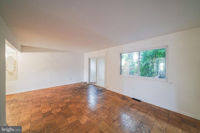 $335,000 | 14315 Astrodome Drive, Unit 8, Silver Spring, MD 20906