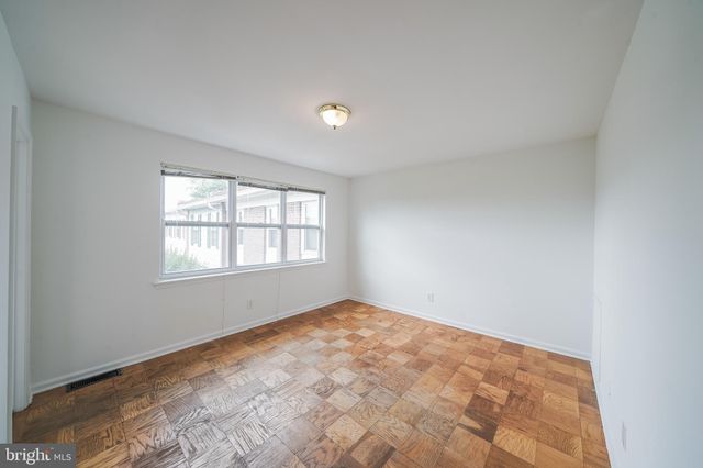 $335,000 | 14315 Astrodome Drive, Unit 8, Silver Spring, MD 20906