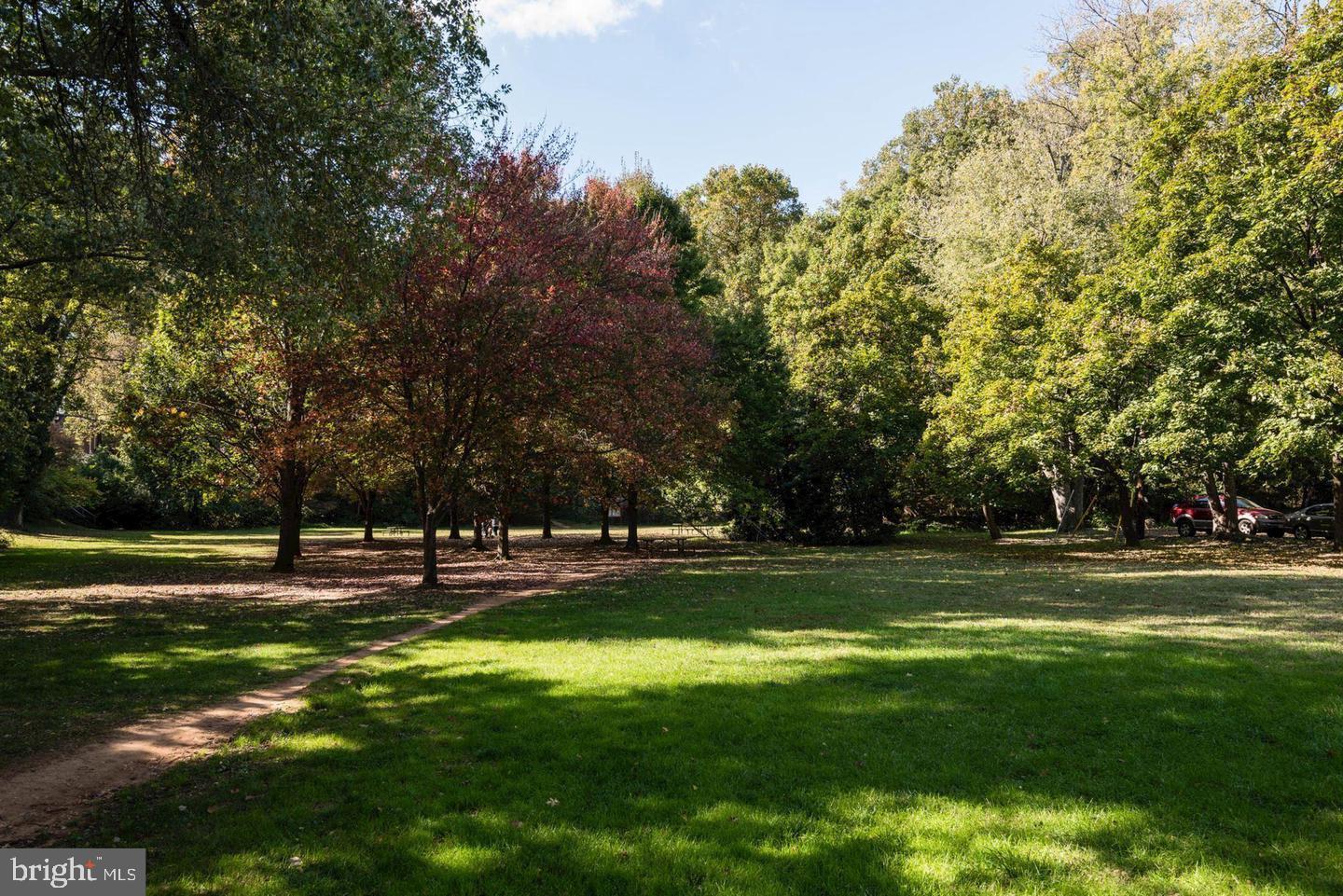 2725 39th Street Northwest, Unit 2O9 Washington, DC 20007 - Photo 33 of 35 a view of a volley ball court