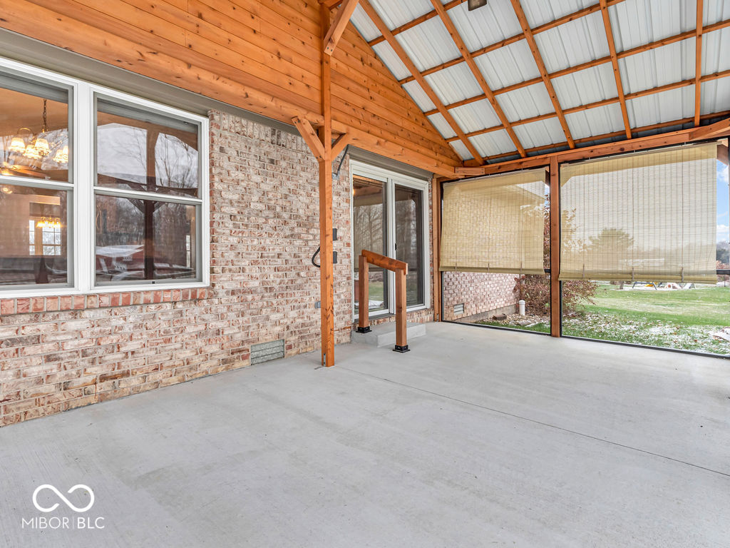 13010 East Legal Tender Road Columbus, IN 47203 - Photo 10 of 31 Gallery Image 10