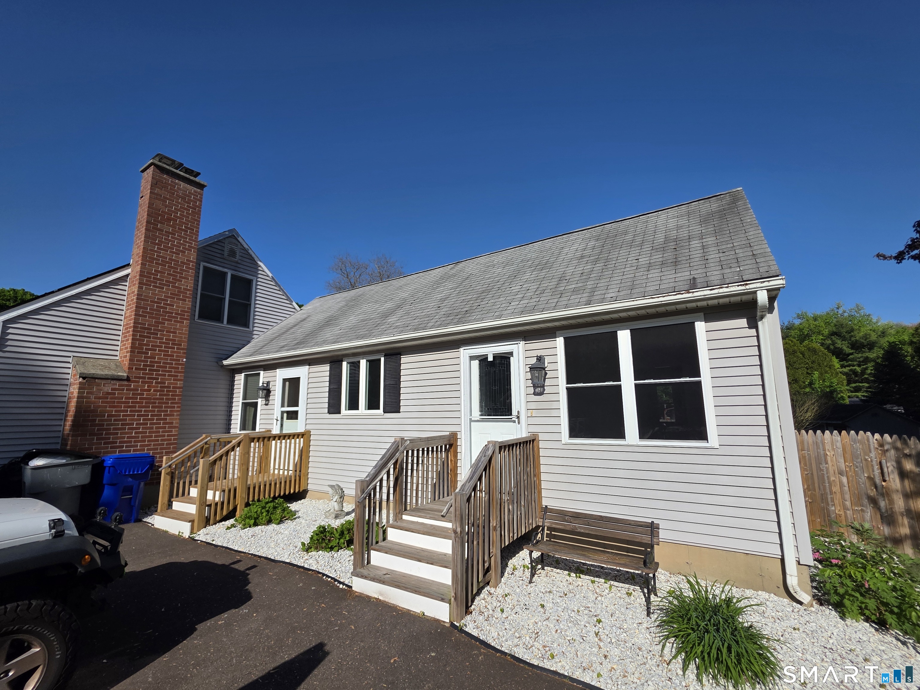 15 Van Buren Road Enfield, CT 06082 - Photo 4 of 40 a house view with a backyard space