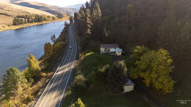 $499,000 | 18699 Family Lane, Lenore, ID 83541