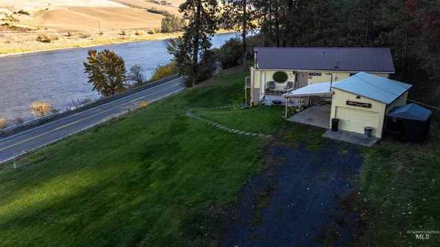 $499,000 | 18699 Family Lane, Lenore, ID 83541