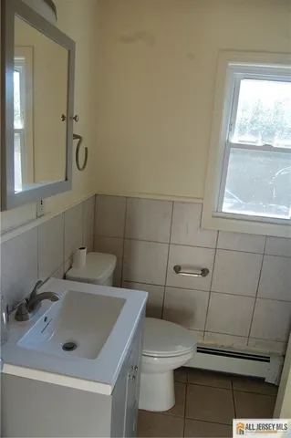 $1,950 | 57 Avenel Street, Unit 2, Avenel, NJ 07001