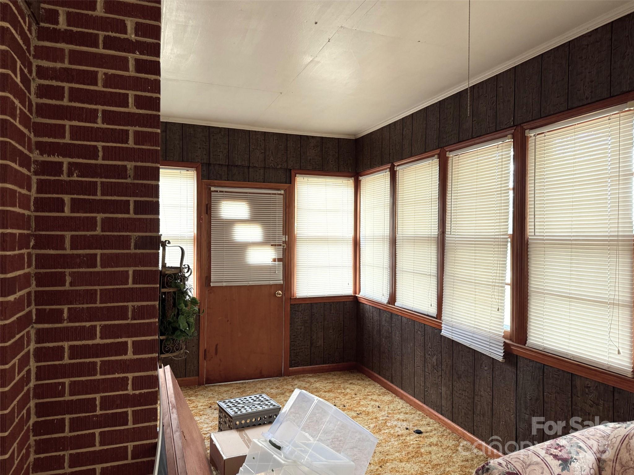 4463 Highway 52 Cheraw, SC 29520 - Photo 15 of 21 a view of an empty room and window