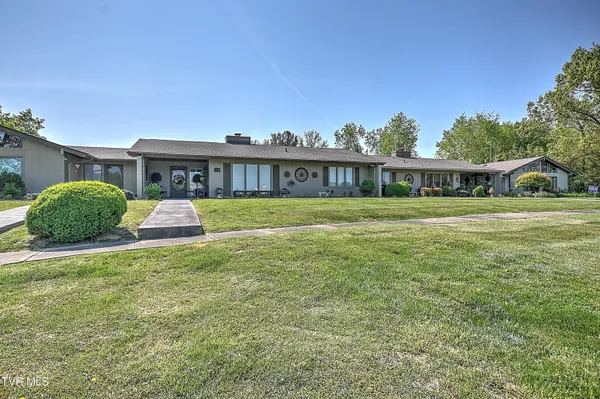 $399,500 | 58 Whitehall, Unit 3, Bristol, TN 37620