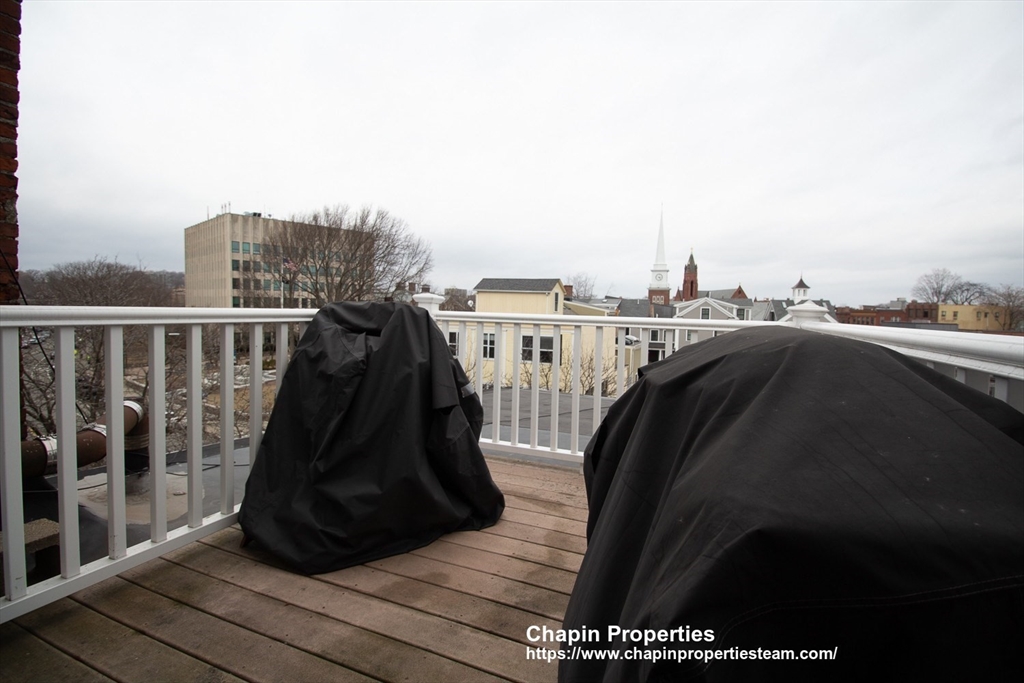 300 Washington Street, Unit 4 Brookline, MA 02445 - Photo 7 of 7