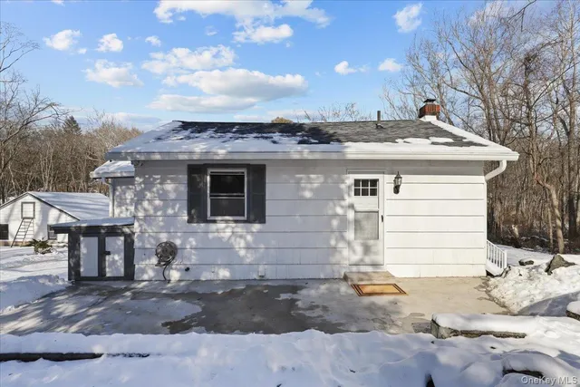 $3,700 | 300 Waccabuc Road, Unit 2, Goldens Bridge, NY 10526