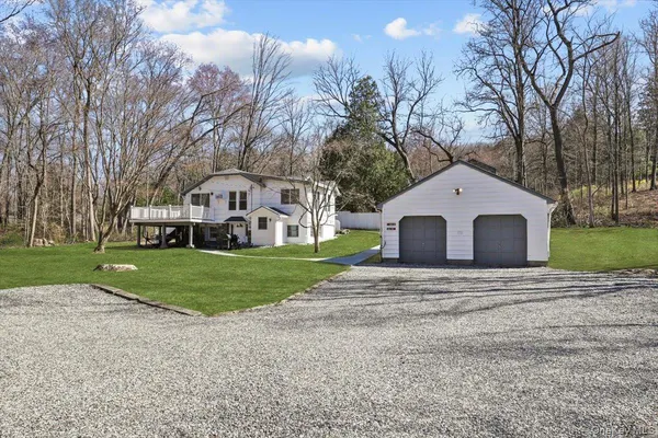 $3,250 | 300 Waccabuc Road, Unit 2, Goldens Bridge, NY 10526