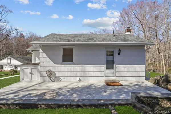 $3,250 | 300 Waccabuc Road, Unit 2, Goldens Bridge, NY 10526