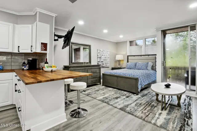 $92,000 | 124 A Lakeside Villa Drive, Unit C, Diamondhead, MS 39525