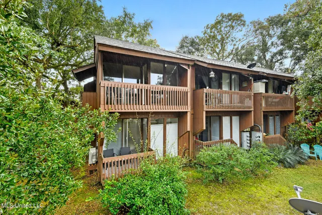 $92,000 | 124 A Lakeside Villa Drive, Unit C, Diamondhead, MS 39525