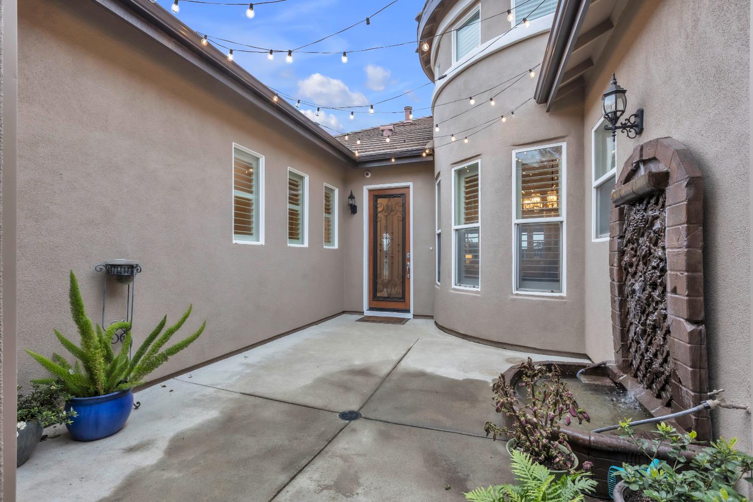 2173 Viola Way Roseville, CA 95661 - Photo 2 of 40