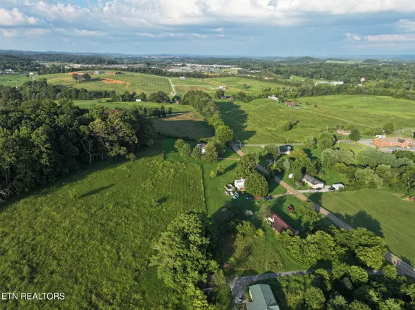 $449,900 | 2409 Valley Home Road, Talbott, TN 37877
