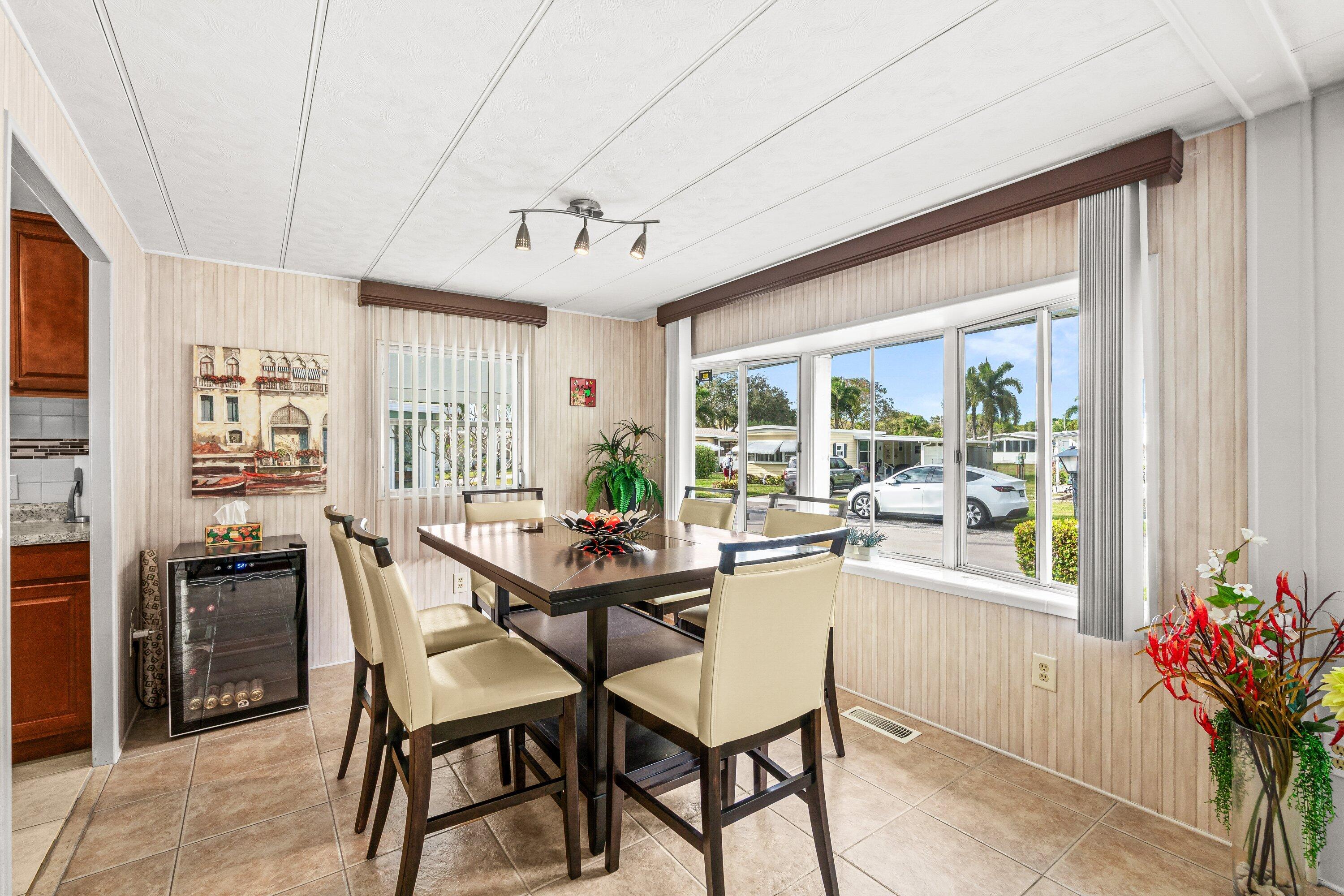 8350 East Club Road Boca Raton, FL 33433 - Photo 12 of 40 013-8350EastClubRoad-BocaRaton-FL-33433-